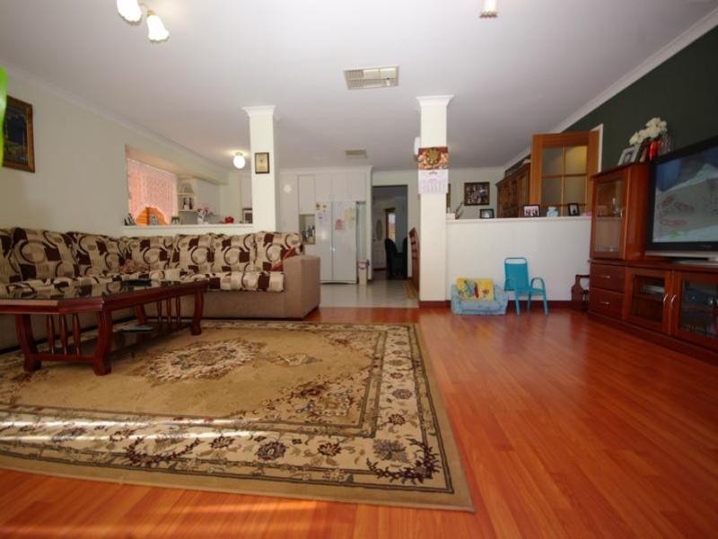 2 Yalgar Place, Lockridge WA 6054