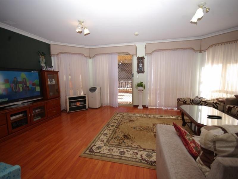 2 Yalgar Place, Lockridge WA 6054