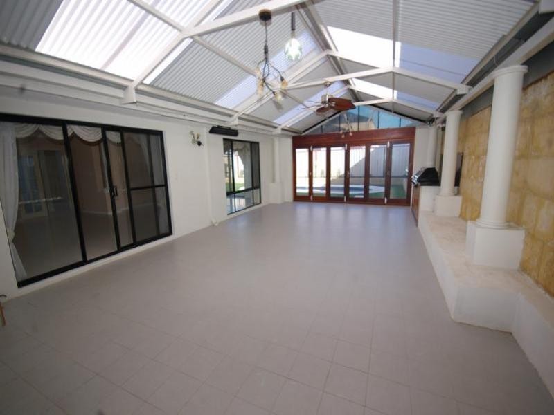 20 Aberdeen Terrace, Landsdale WA 6065