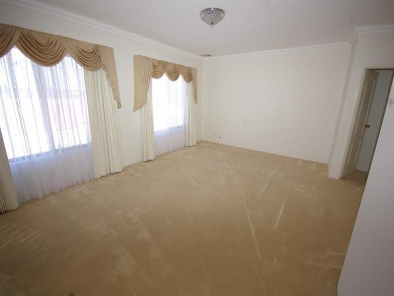 20 Aberdeen Terrace, Landsdale WA 6065