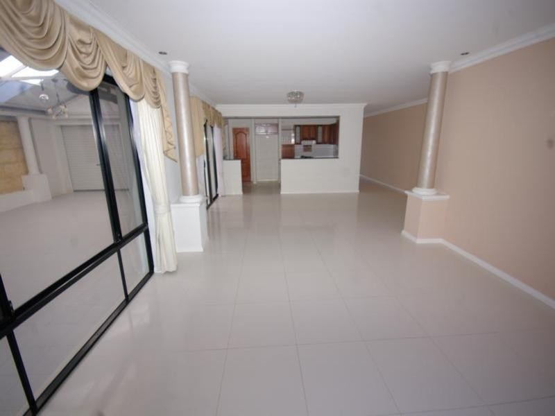 20 Aberdeen Terrace, Landsdale WA 6065