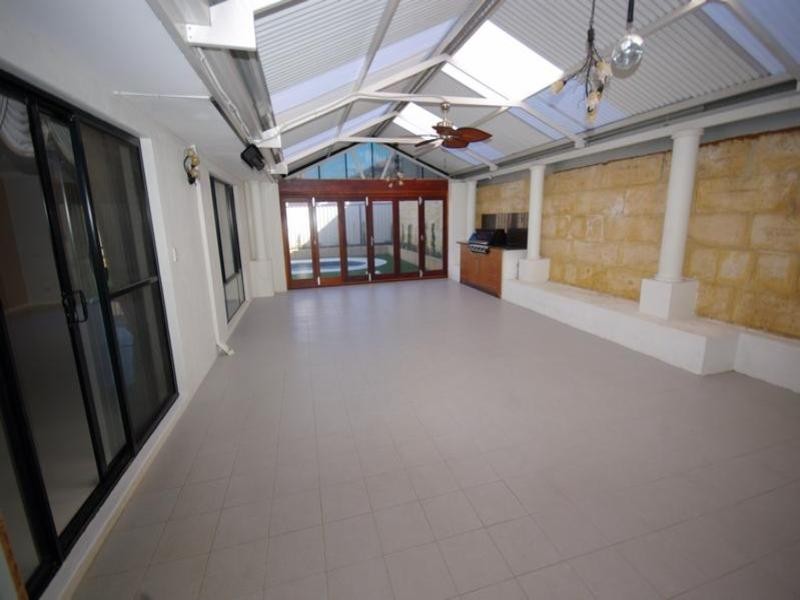 20 Aberdeen Terrace, Landsdale WA 6065