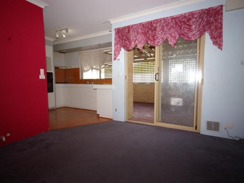 5 Chestnut Grove, Mirrabooka WA 6061