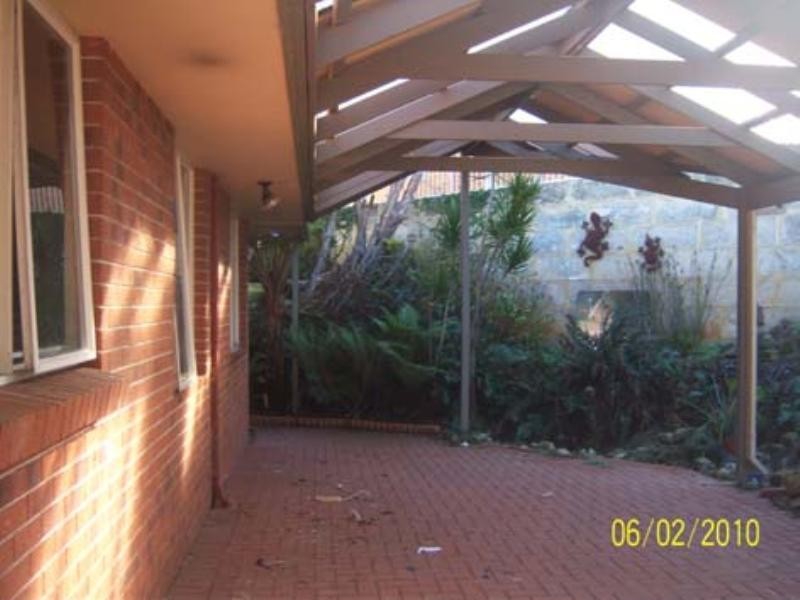 17 Island Retreat, Ballajura WA 6066