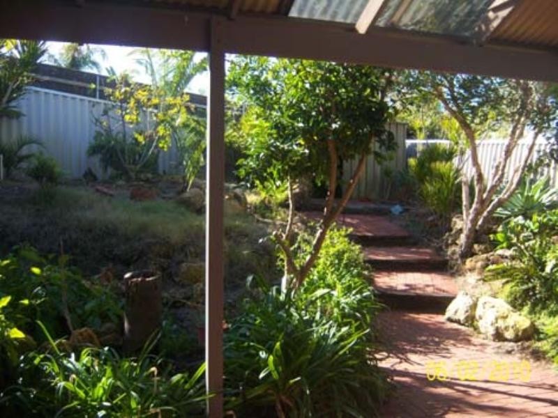 17 Island Retreat, Ballajura WA 6066