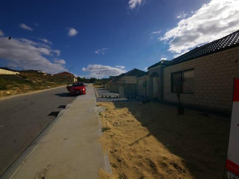 12 Bolton Way, Darch WA 6065