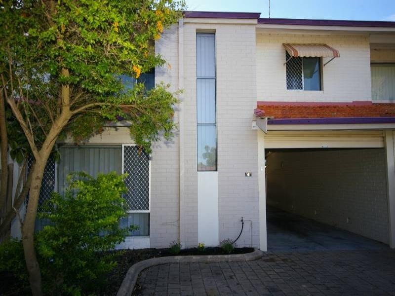 4 Hainsworth Avenue, Girrawheen WA 6064