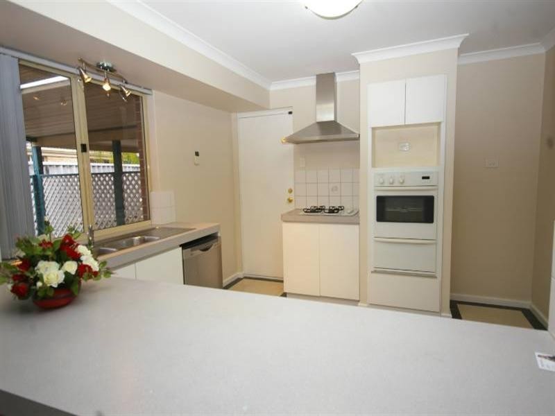 4 Kareena Place, Ballajura WA 6066