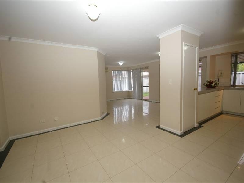 4 Kareena Place, Ballajura WA 6066