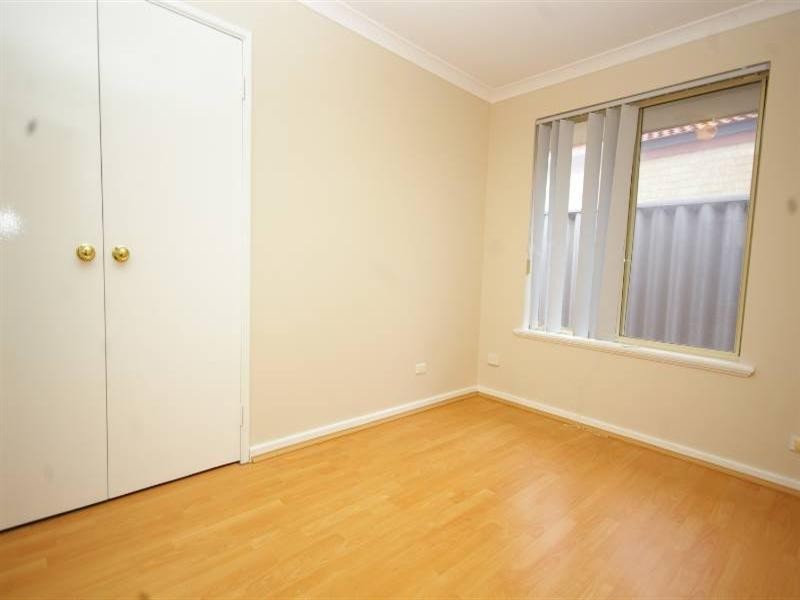 4 Kareena Place, Ballajura WA 6066