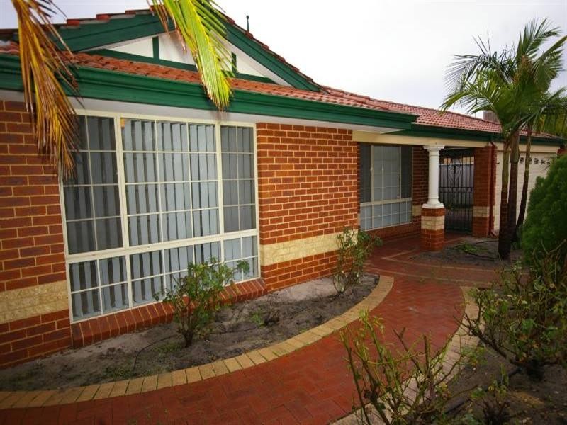 4 Kareena Place, Ballajura WA 6066