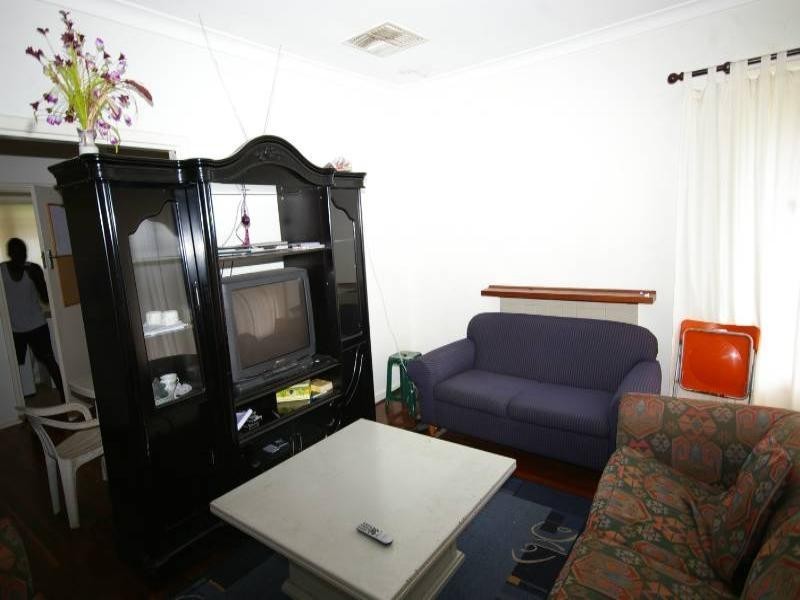 15 Ilumba Way, Nollamara WA 6061