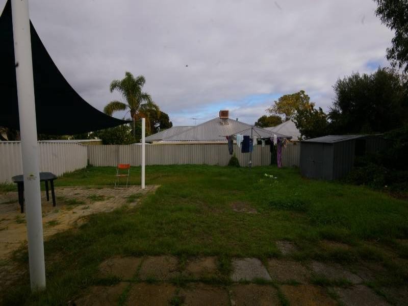 15 Ilumba Way, Nollamara WA 6061