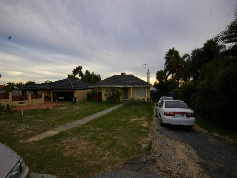 15 Ilumba Way, Nollamara WA 6061