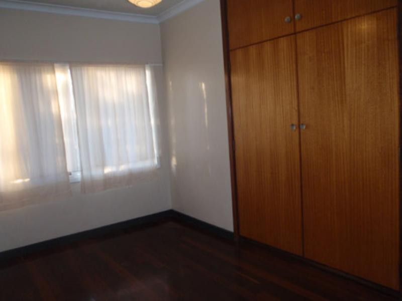 10 Warwick Place, Girrawheen WA 6064