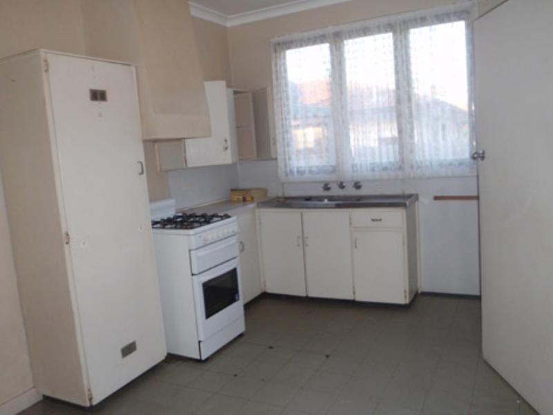 10 Warwick Place, Girrawheen WA 6064