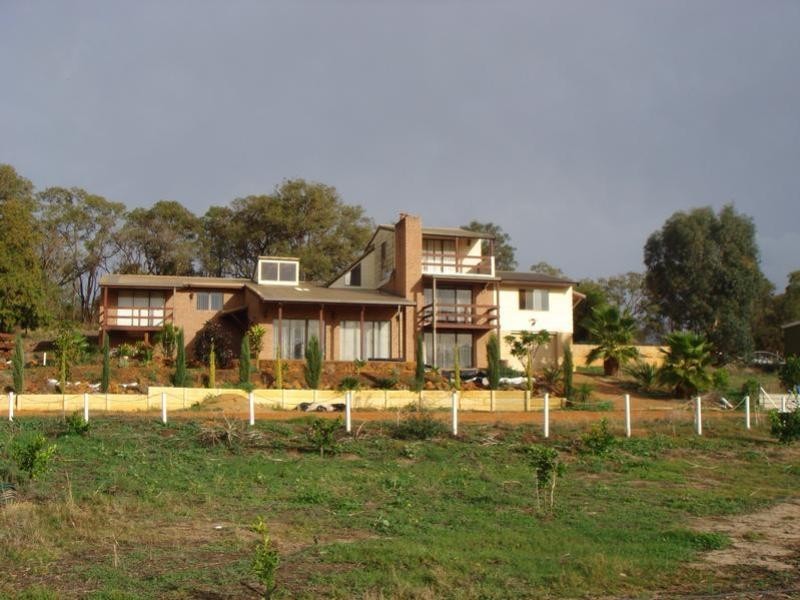 1588 Cantabilling Road, Hill River WA 6521