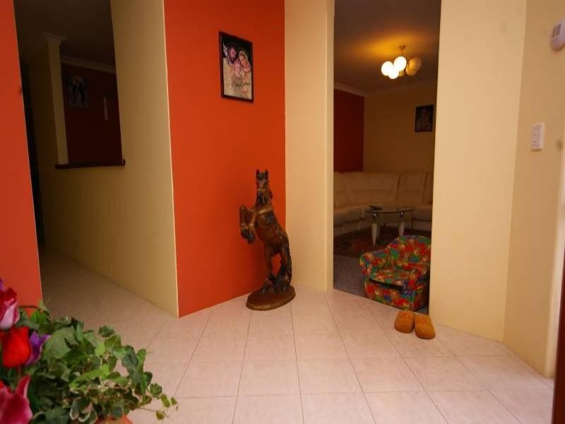 26 Adelphi Court, Marangaroo WA 6064