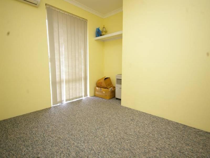 26 Adelphi Court, Marangaroo WA 6064