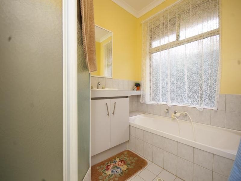 26 Adelphi Court, Marangaroo WA 6064