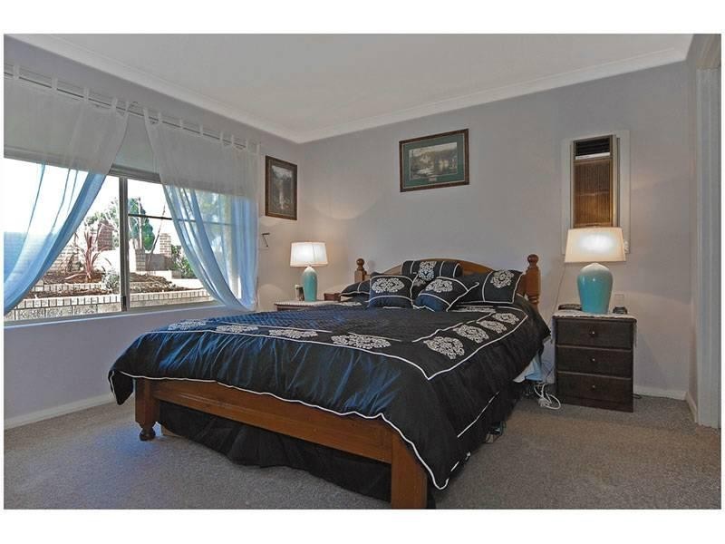 11 Emblem Loop, Alexander Heights WA 6064