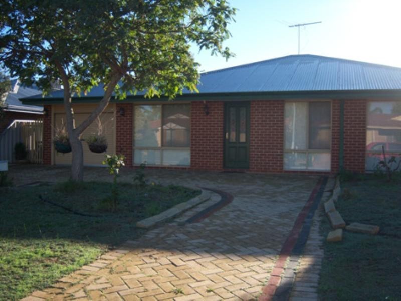 12 Picton Terrace, Alexander Heights WA 6064