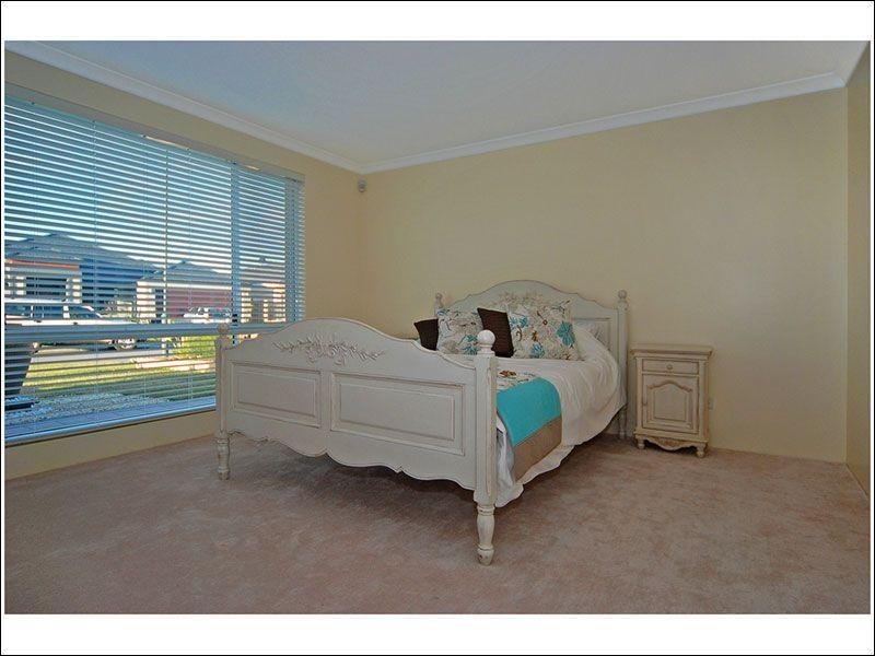 22 Longview Way, The Vines WA 6069