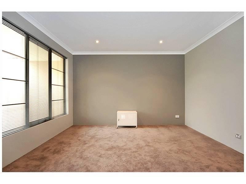 80 Bordeaux Lane, The Vines WA 6069