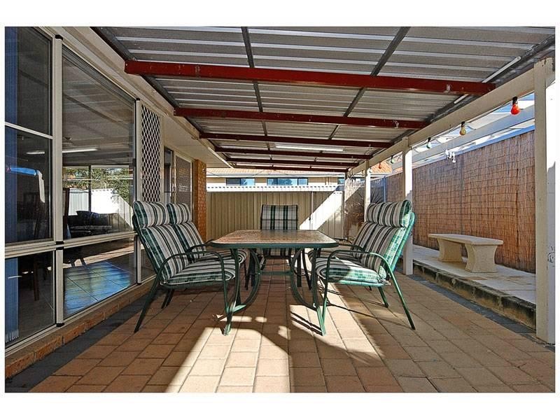 24 Cleveland Court, Marangaroo WA 6064
