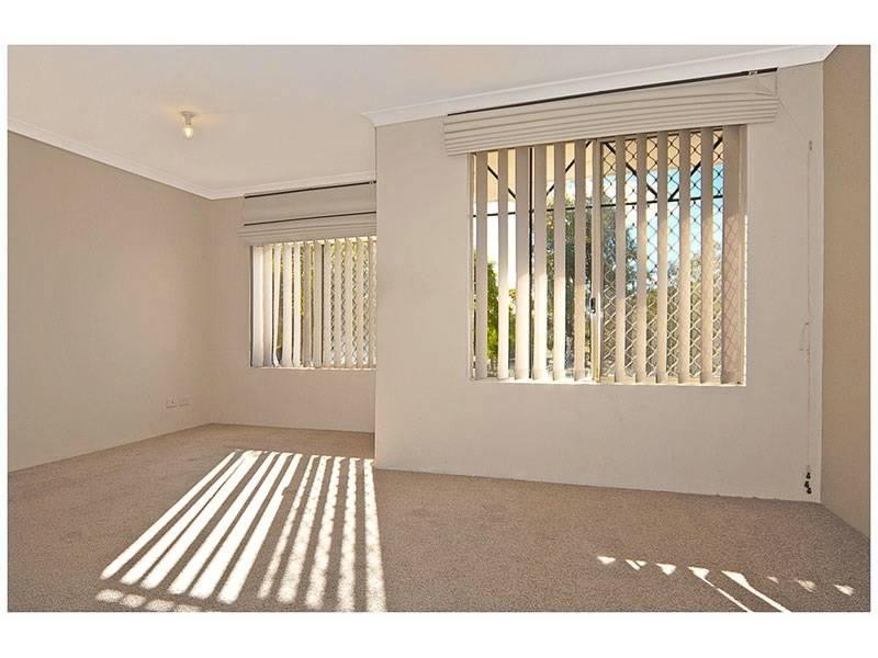 24 Cleveland Court, Marangaroo WA 6064