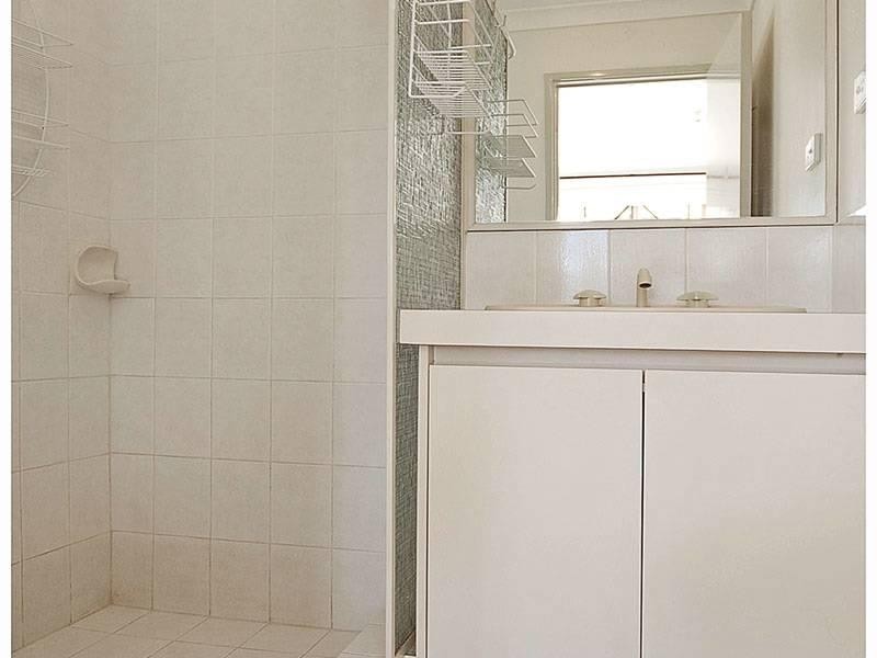 24 Cleveland Court, Marangaroo WA 6064