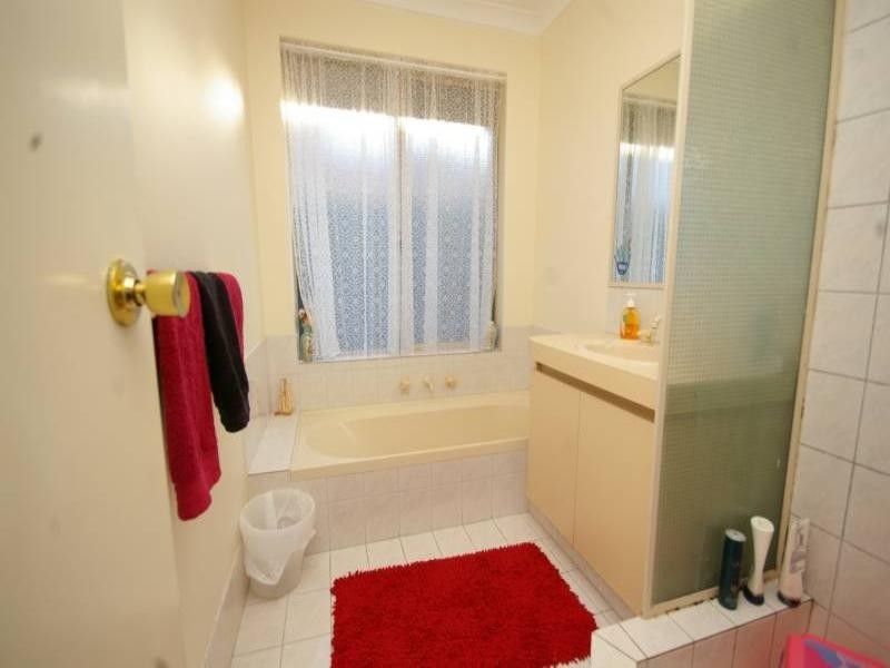 22 Cleveland Court, Marangaroo WA 6064