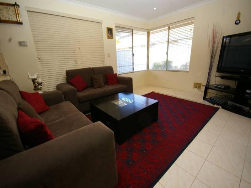 22 Cleveland Court, Marangaroo WA 6064