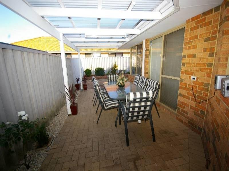 22 Cleveland Court, Marangaroo WA 6064