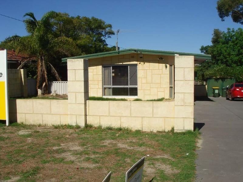 27 Brecknock Way, Girrawheen WA 6064