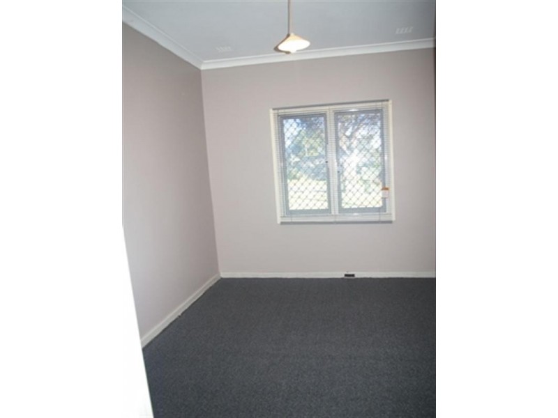 13 Greville Way, Girrawheen WA 6064