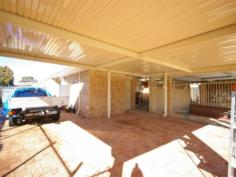 4a Gossamer Avenue, Mirrabooka WA 6061