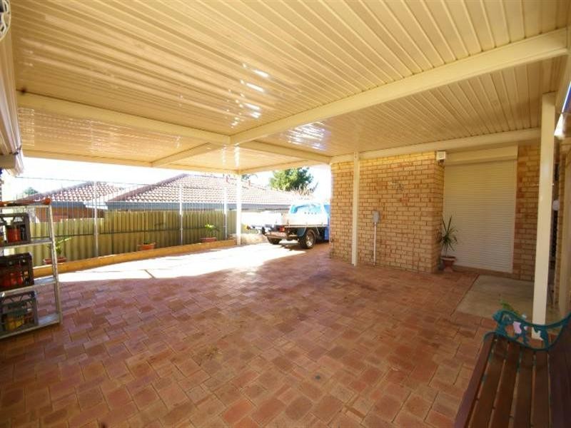 4a Gossamer Avenue, Mirrabooka WA 6061
