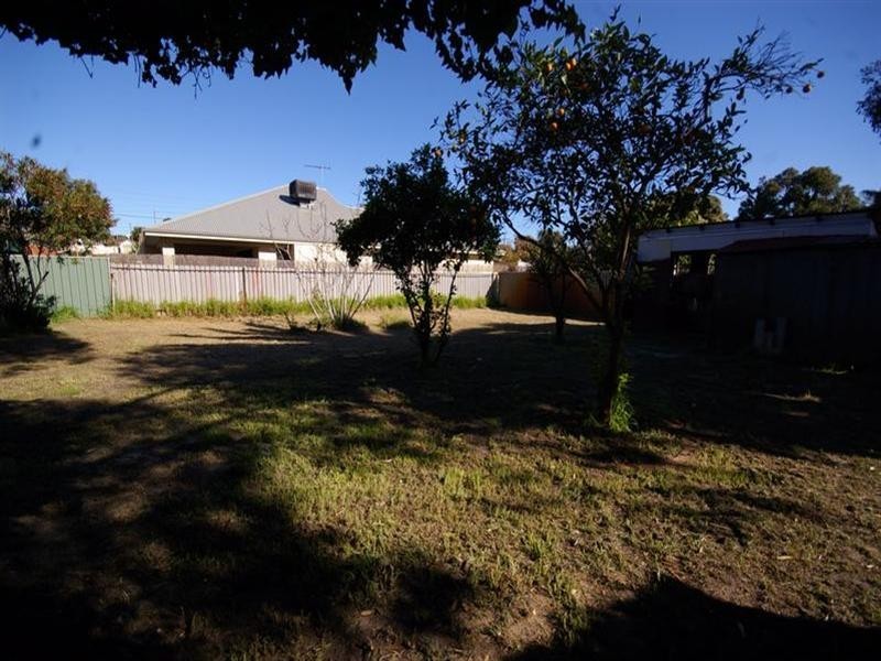 25 Winifred Road, Bayswater WA 6053