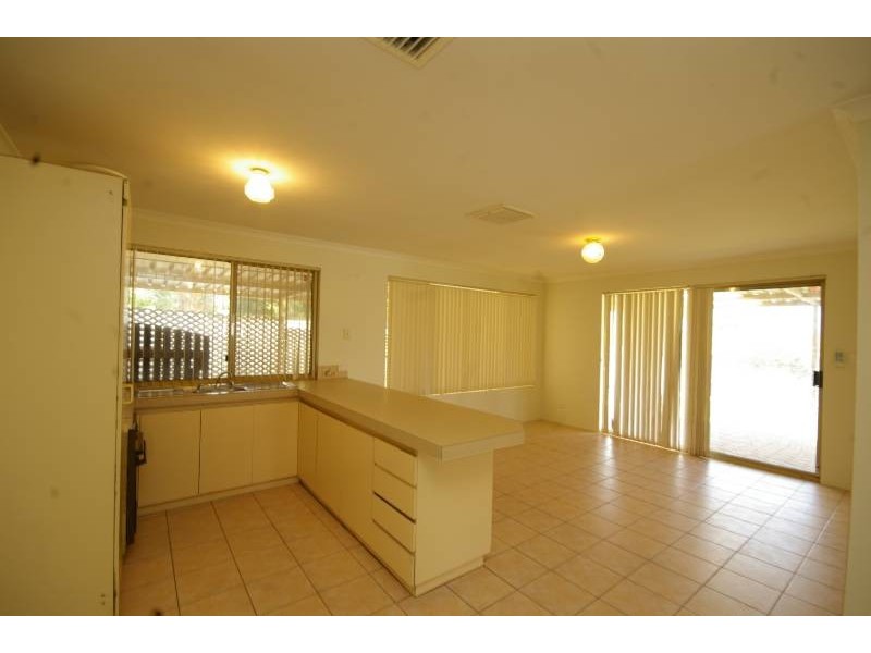 19 Coppercups Retreat, Mirrabooka WA 6061