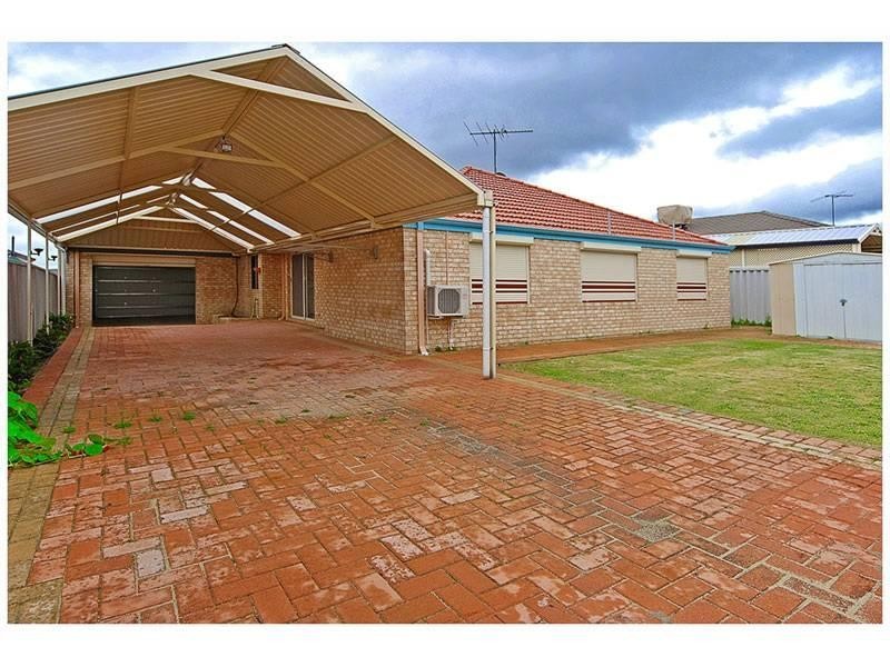 16 Truscott Elbow, Alexander Heights WA 6064