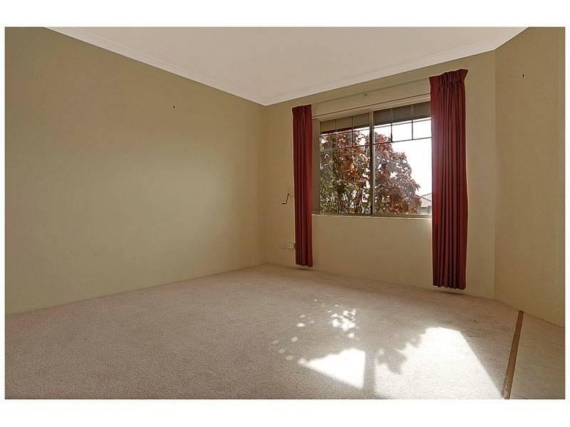 16 Truscott Elbow, Alexander Heights WA 6064