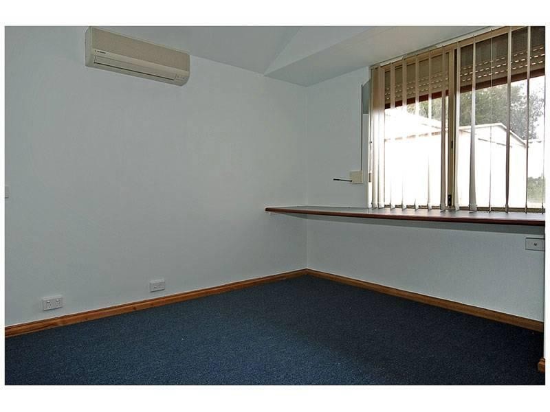 16 Truscott Elbow, Alexander Heights WA 6064