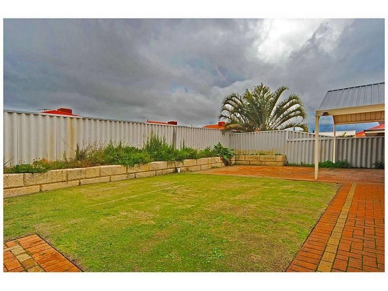 16 Truscott Elbow, Alexander Heights WA 6064