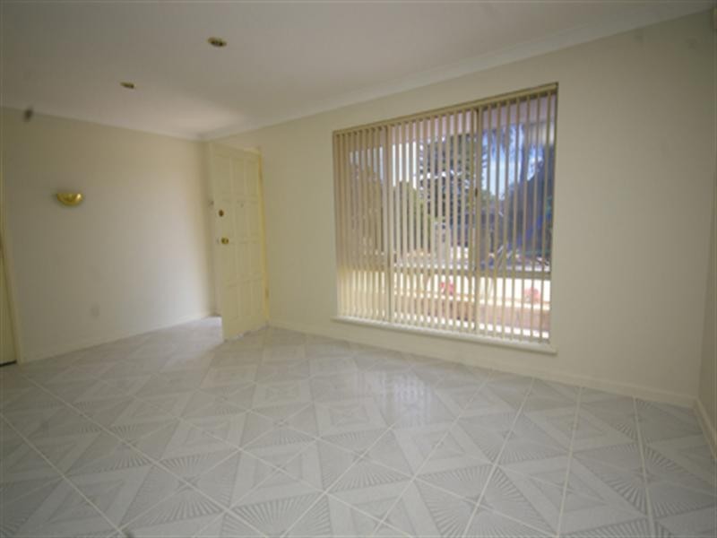 14 Connell Way, Girrawheen WA 6064