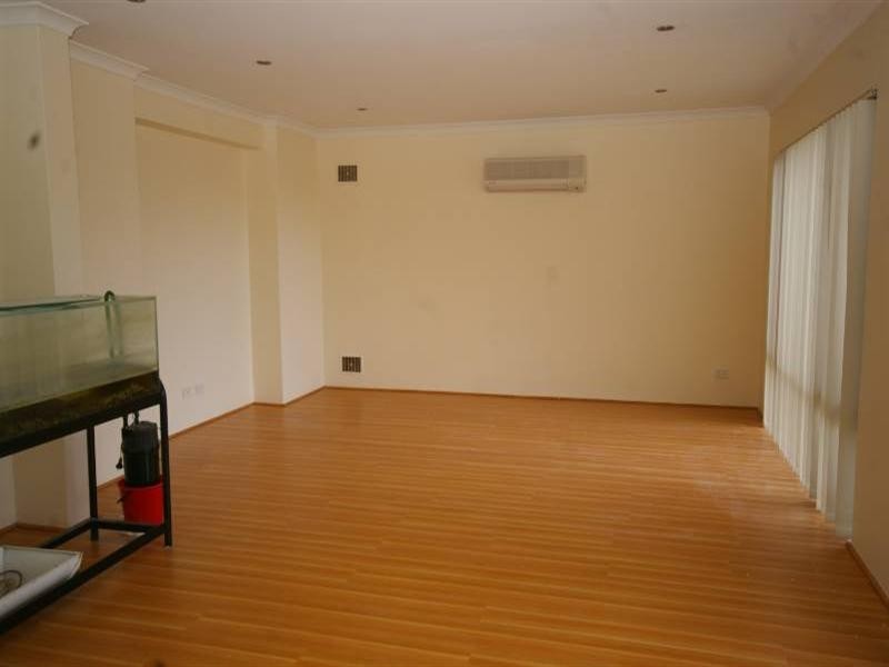 19 Renner Circle, Wanneroo WA 6065