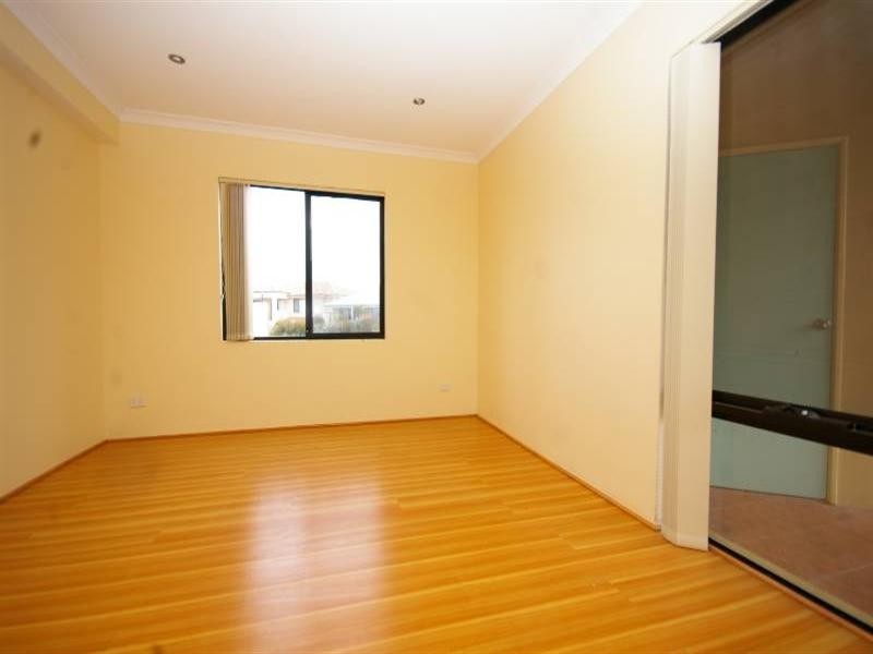 19 Renner Circle, Wanneroo WA 6065