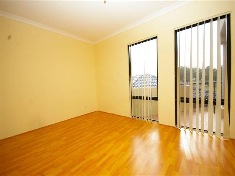 19 Renner Circle, Wanneroo WA 6065