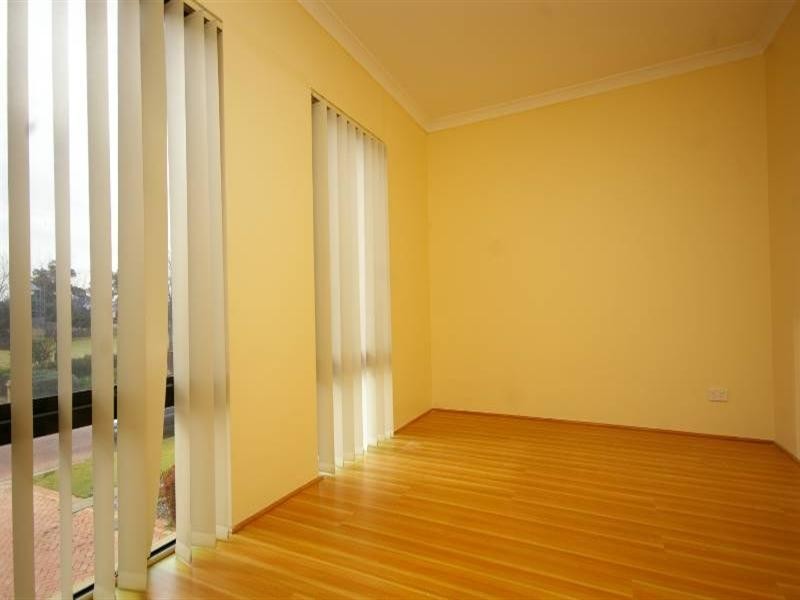 19 Renner Circle, Wanneroo WA 6065