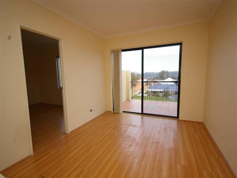 19 Renner Circle, Wanneroo WA 6065